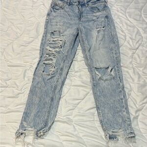 American Eagle Outfitters Light Blue Distressed Boyfriend Jeans